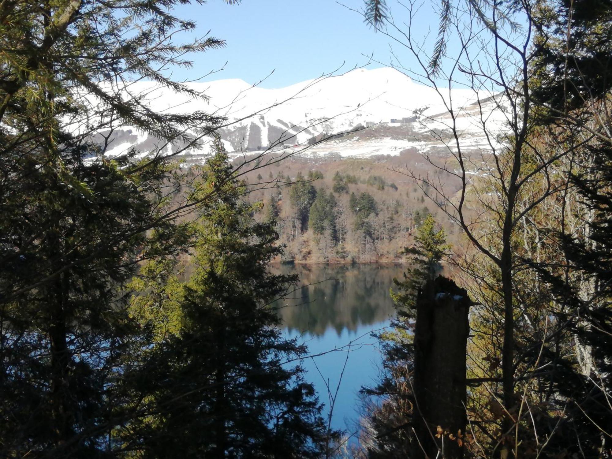 L'Auvergnate Chambon-sur-Lac Bagian luar foto