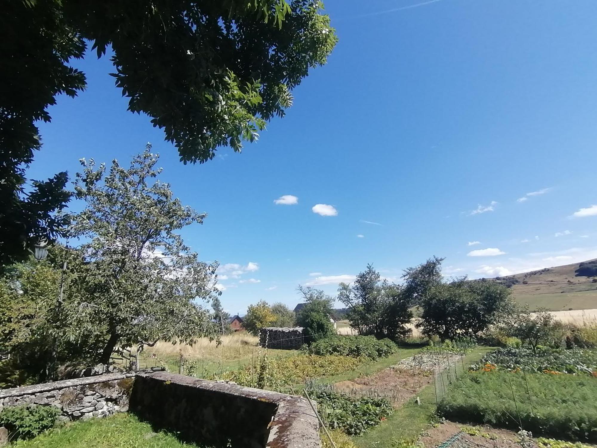 L'Auvergnate Chambon-sur-Lac Bagian luar foto